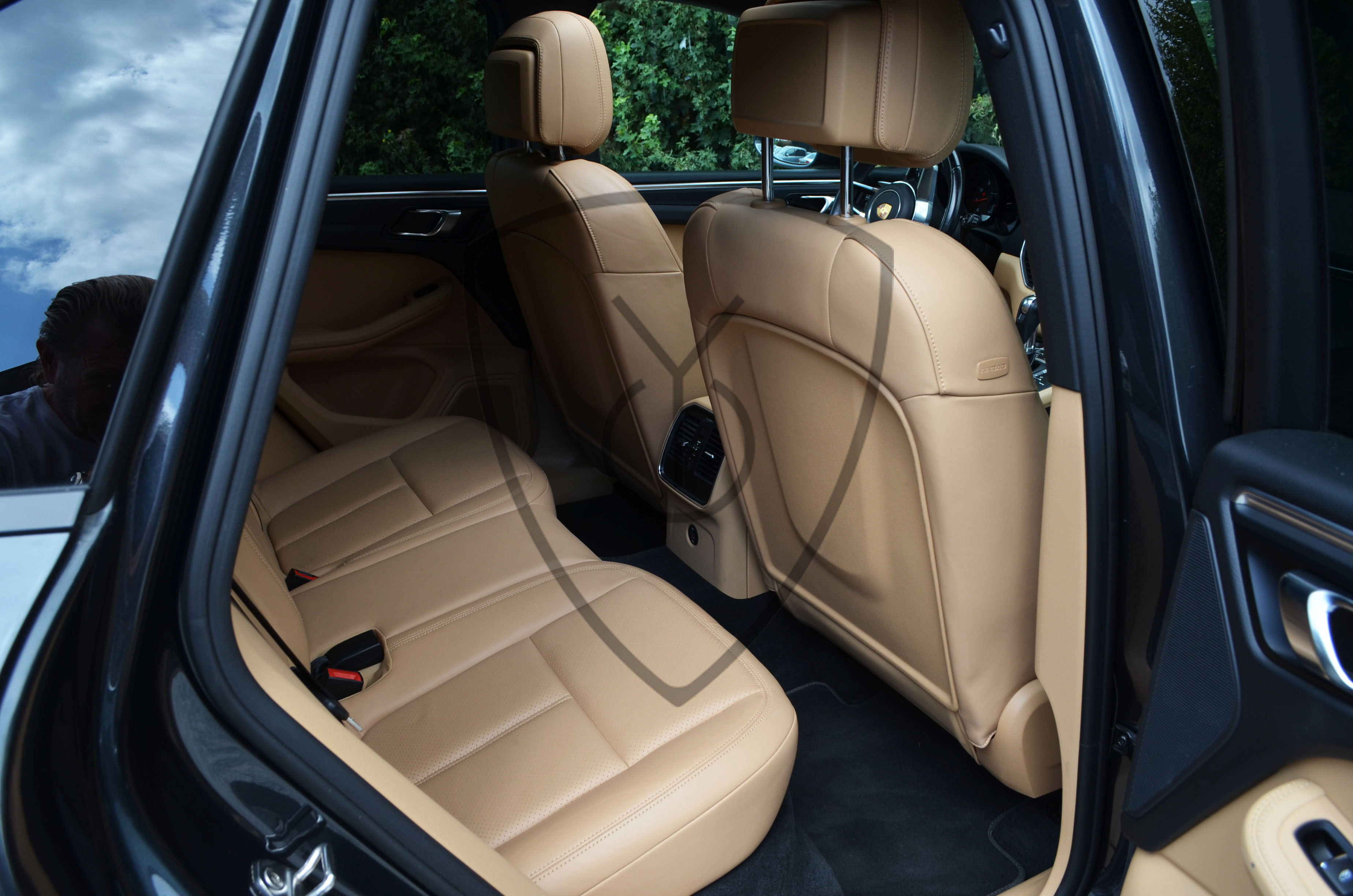 PORSCHE MACAN TURBO PDK — image 6